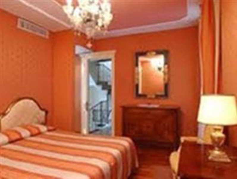 Manila Venetian Hotel Екстериор снимка