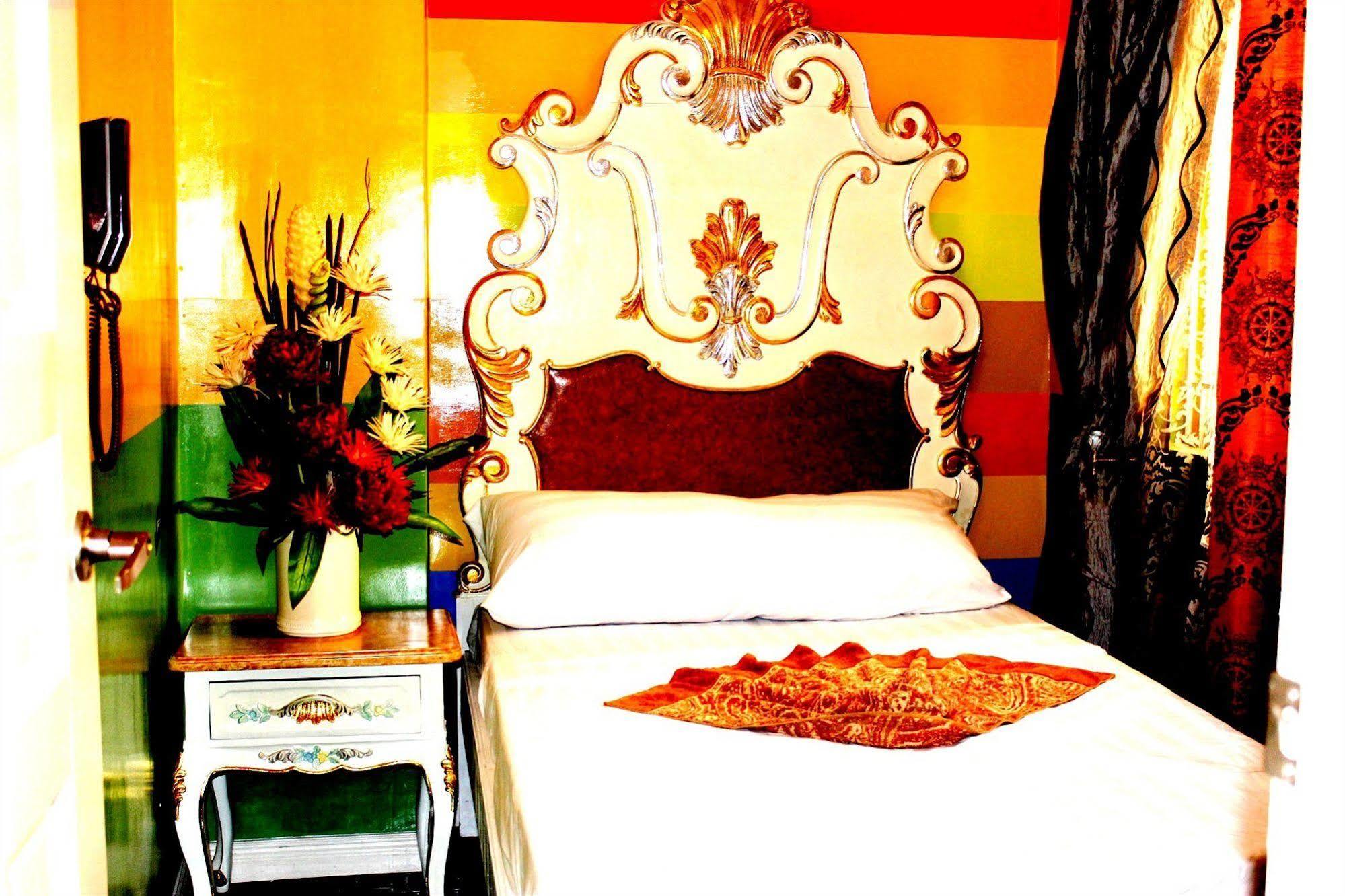 Manila Venetian Hotel Екстериор снимка
